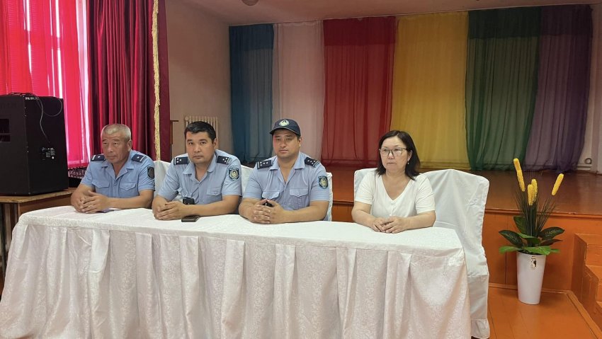 Велосипедтегі секс балапандар